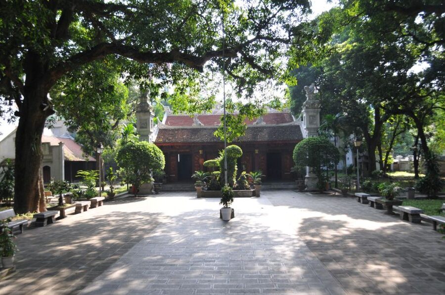 Private Hanoi City Tour: HoChiMinh Mausoleum & Water Puppet - The house on stilts and the One-Pillar Pagoda