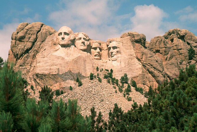 Private Mt Rushmore, Crazy Horse, Custer State Park Monument Tour - Key points at a glance