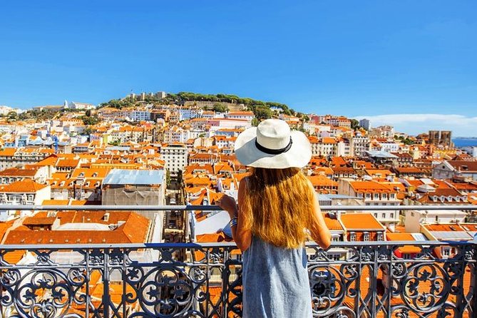 Private tour: Lisbon Fado Dinner Show and Panoramic Night Tour - Alfama: the right place for dinner and Fado