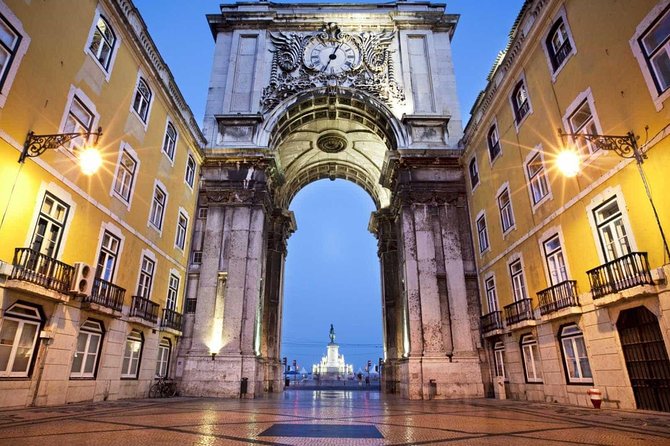 Private tour: Lisbon Fado Dinner Show and Panoramic Night Tour - How good is the private guiding?