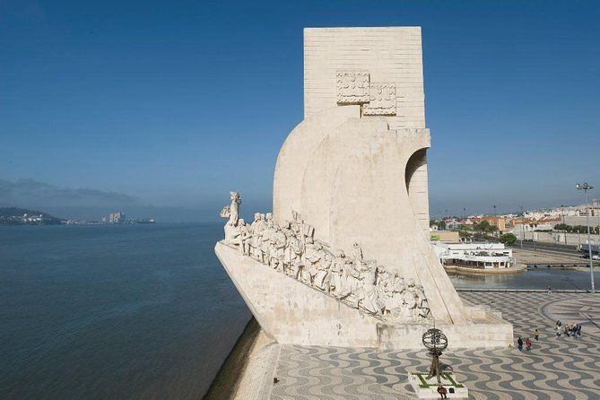 Private tour: Lisbon Fado Dinner Show and Panoramic Night Tour - Dinner quality, portions, and extra costs