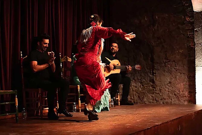 Private Tour: Tapas, Wine & Flamenco Show in Barcelona’s Old Town - Plaça de Sant Jaume and Santa Caterina Market