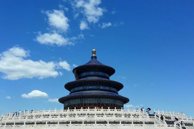 Private Tour: Temple of Heaven with Roast Duck and Acrobatic show - Roast Peking duck after the curtain