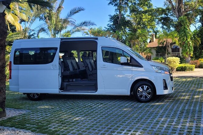 Private Transfer from and to Santiago-Cabarete-Sosua-POP - The vehicle matters after a long flight