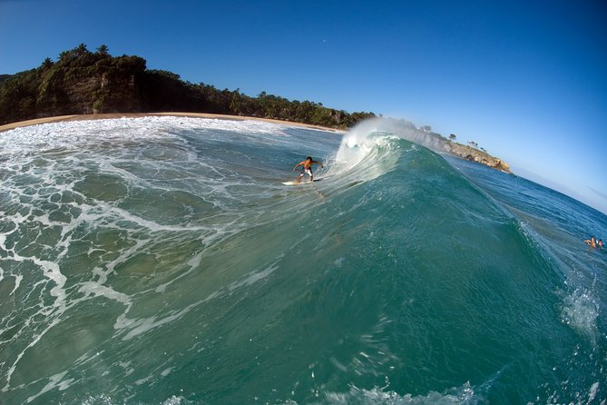 Professional surf lessons Dominican Republic, Cabarete, Encuentro - One hour of guided water practice