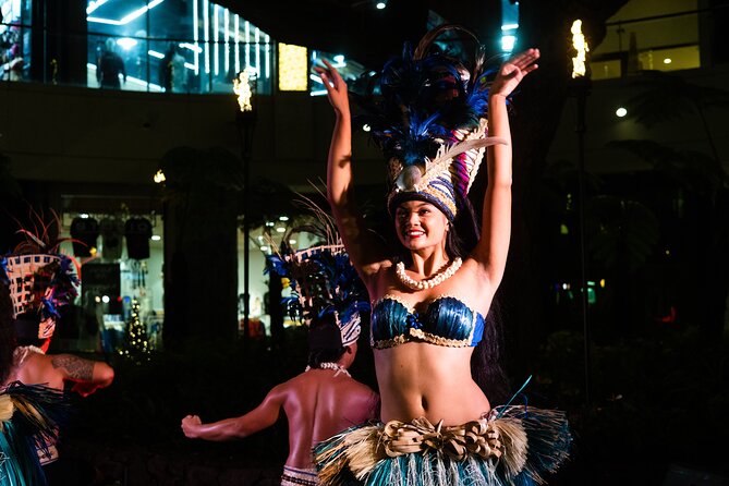 Queens Waikiki Luau with Dinner Buffet and Cultural Activities - Cultural activities with host Tama