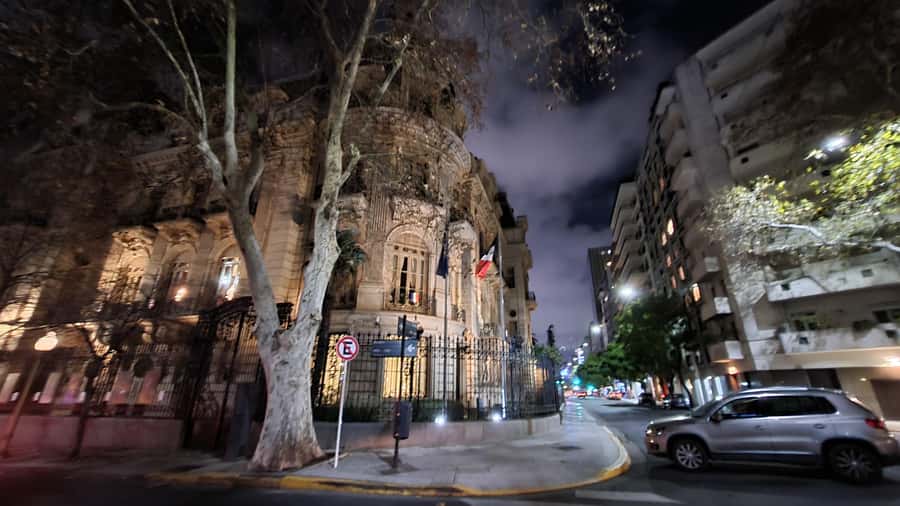 Recoleta Walking Tour and Live Jazz Show - Why this Recoleta evening works