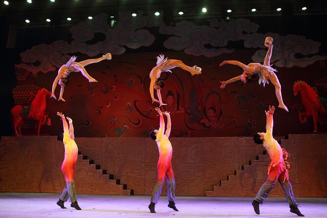 Red Theatre Beijing Acrobatic Show Tickets Official Booking - Inside the small theater