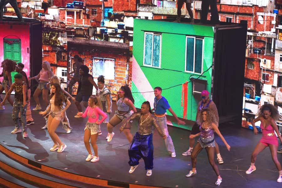 Rio de Janeiro: Roxy Dinner Show with Hotel Pickup - Aquele Abraço and Brazil in one stage production