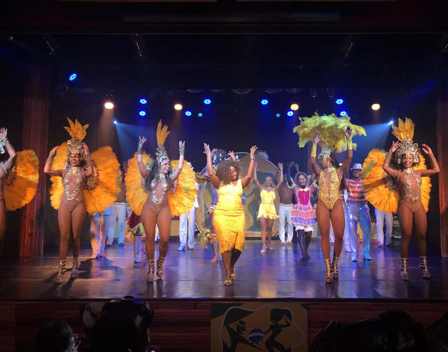 Rio de Janeiro: Samba Show Admission & Transfer - Option two: churrascaria dinner before the show