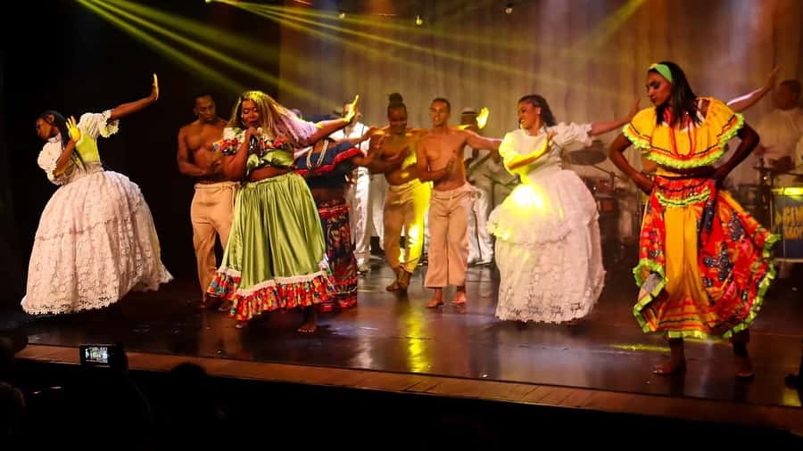 Rio: Ginga Tropical Folkloric Show & Optional Dinner - Four regions, four different performance traditions