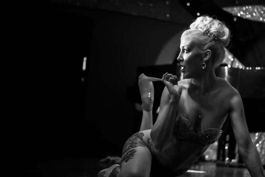 Rome: Cabaret Burlesque Show Experience with Dinner - What the Three-Course Dinner Adds