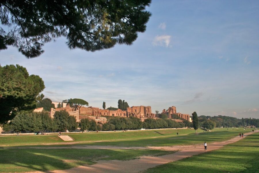 Rome: Caracalla, Colosseum, Circus Maximus Private Tour - Circus Maximus and the scale of Roman racing