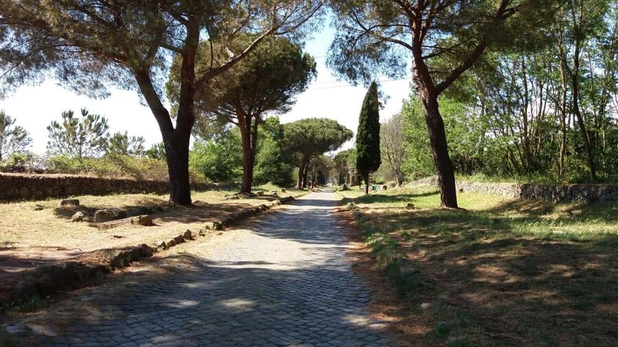 Rome: E-bike Tour From The Circus Maximus To The Catacombs - Caffarella Park and the Nymph of Egeria