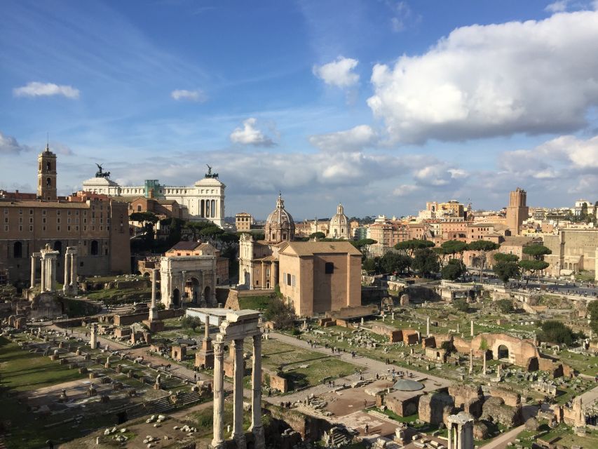 Rome: Roman Forum, Palatine, and Circus Maximus Tour - Guide quality and the value of the headsets