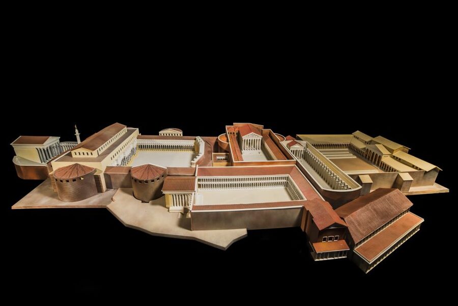 Rome: Welcome To Rome Immersive Multimedia Show - Entering the former Cinema Augustus