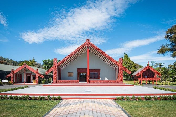 Rotorua Highlights Tour inc. Te Puia Tour, Lunch & Cultural Show - What the $260.02 price really covers