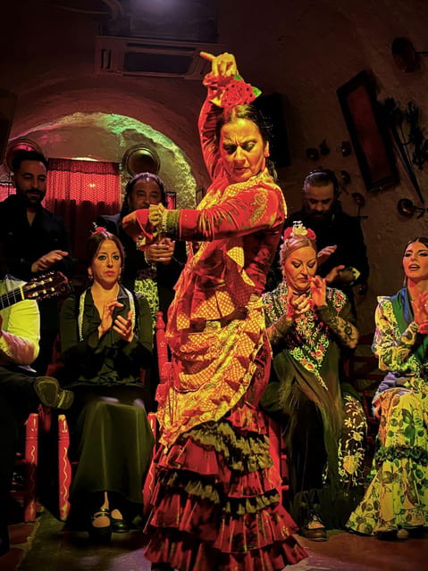 Sacromonte: Flamenco Show at Cuevas Los Tarantos Tickets - Your included drink and optional dinner