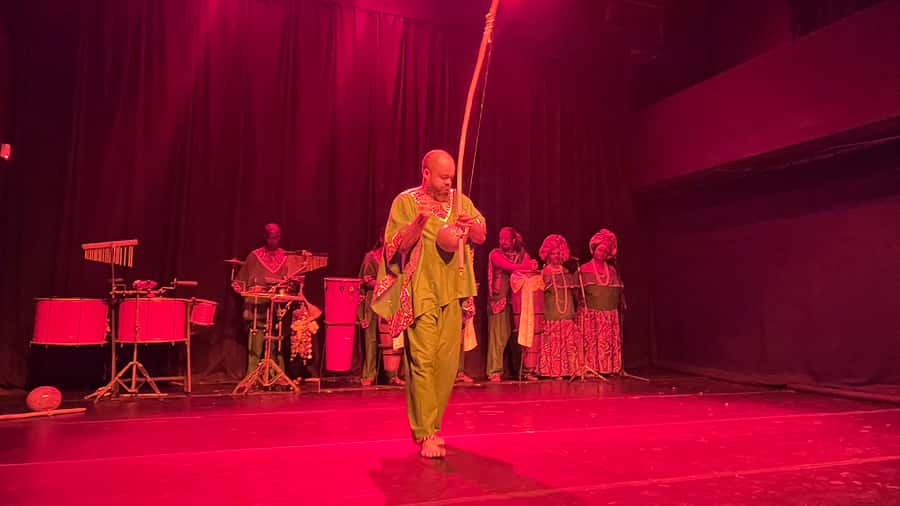 Salvador by Night: Cultural Dinner and Show - Seating, heat, and sound