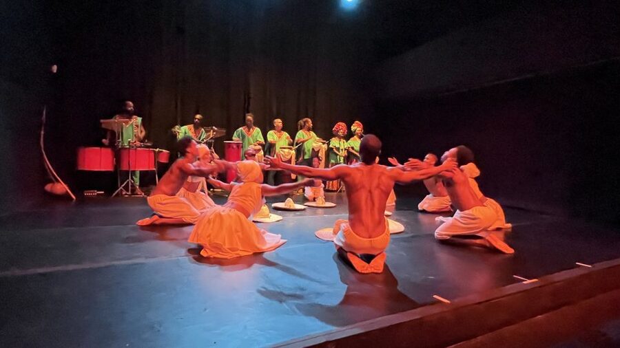 Salvador by Night: Cultural Dinner and Show - Who will enjoy this evening most?