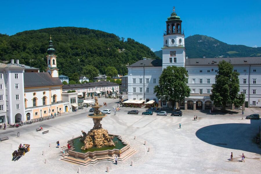 Salzburg: Musical Film Location & City Tour with a Local - Following Maria and the Von Trapp family