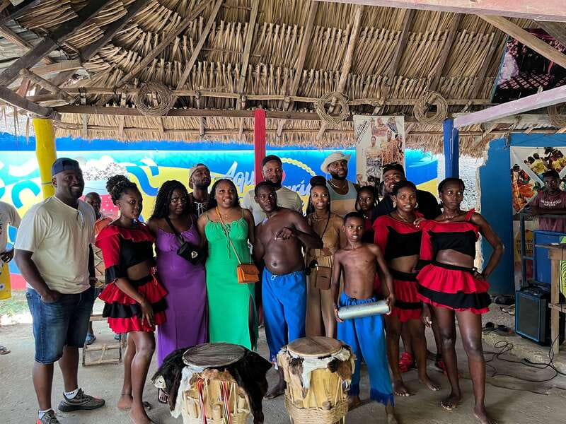 San Basilio de Palenque tours dance show, lunch & pick up. - Murals, memory, and Kid Pambelé