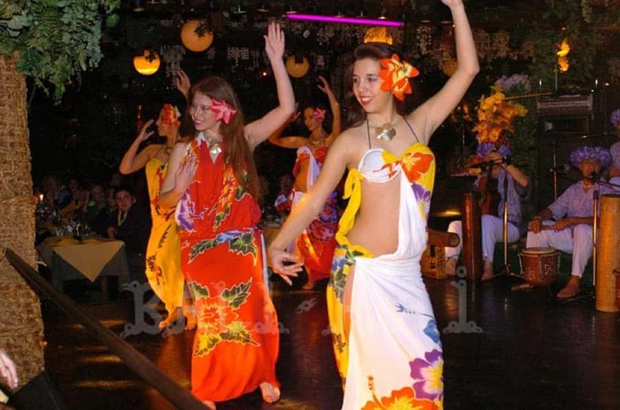 San Cristobal Hill Night Tour with Dinner Show - San Cristobal Hill gives the evening its best view