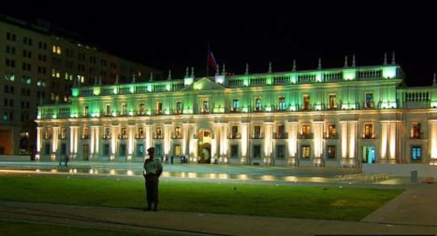 San Cristobal Hill Night Tour with Dinner Show - El Apero turns sightseeing into a Chilean dinner show