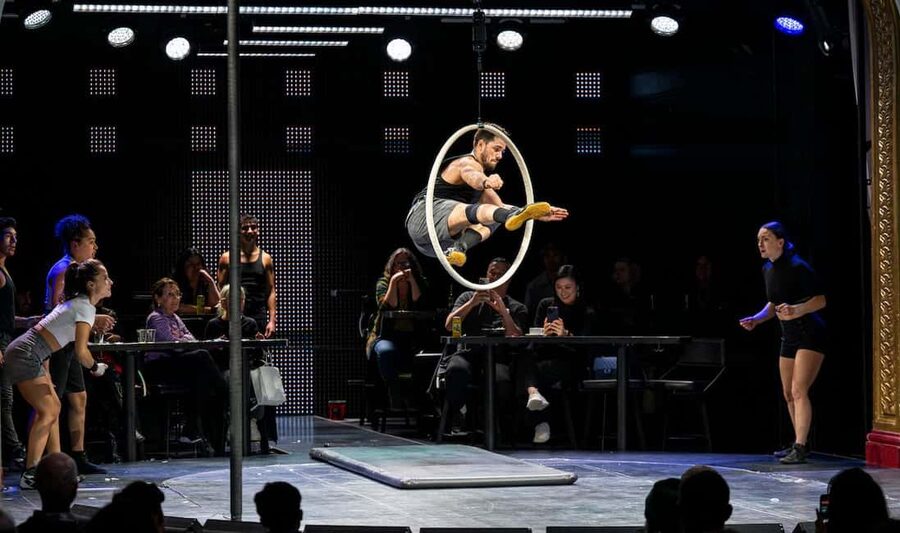 San Francisco: "Dear San Francisco" Immersive Acrobatic Show - Choosing among the seating sections
