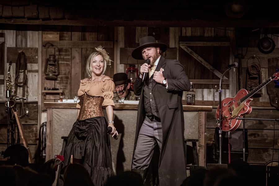 Sedona: Western Dinner Theater and Town Experience - Key points to know before you book