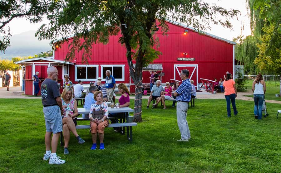 Sedona: Western Dinner Theater and Town Experience - Arriving at Blazin’ M Ranch in Cottonwood