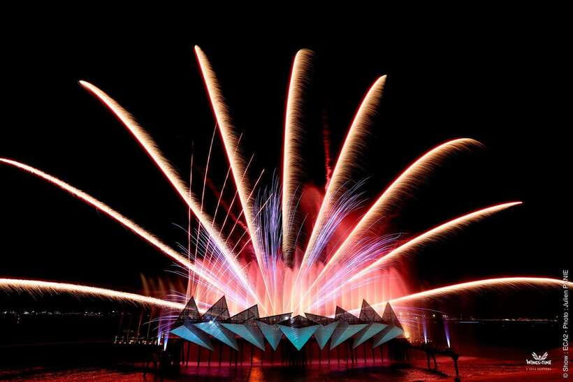Sentosa: Wings of Time Show with Fireworks - A 20-minute story beneath the Sentosa night sky