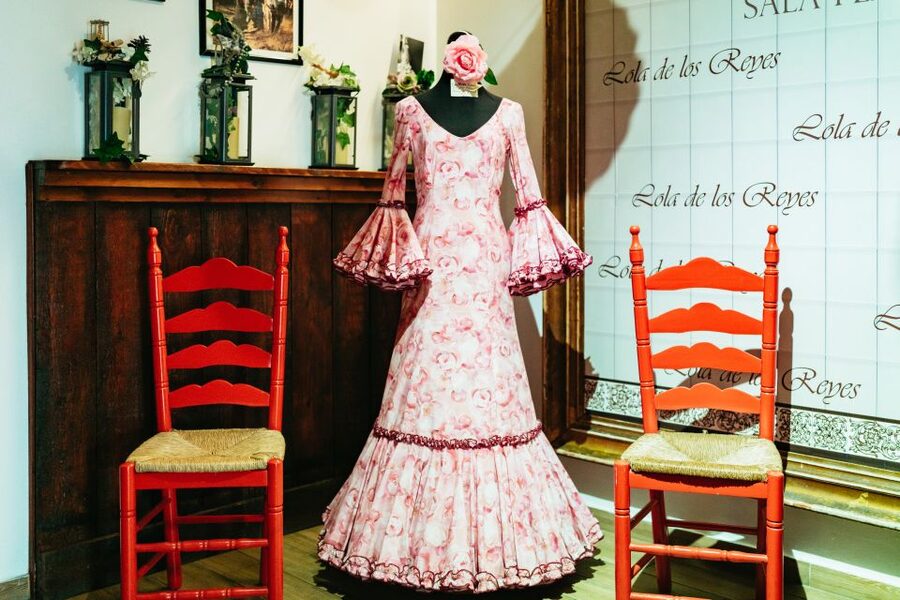 Seville: Baraka Sala Flamenca Show with Drink in Triana - A few smart tips before you go