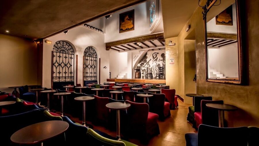 Seville: Flamenco Show at Tablao Los Gallos - Why Tablao Los Gallos works so well for a first flamenco show