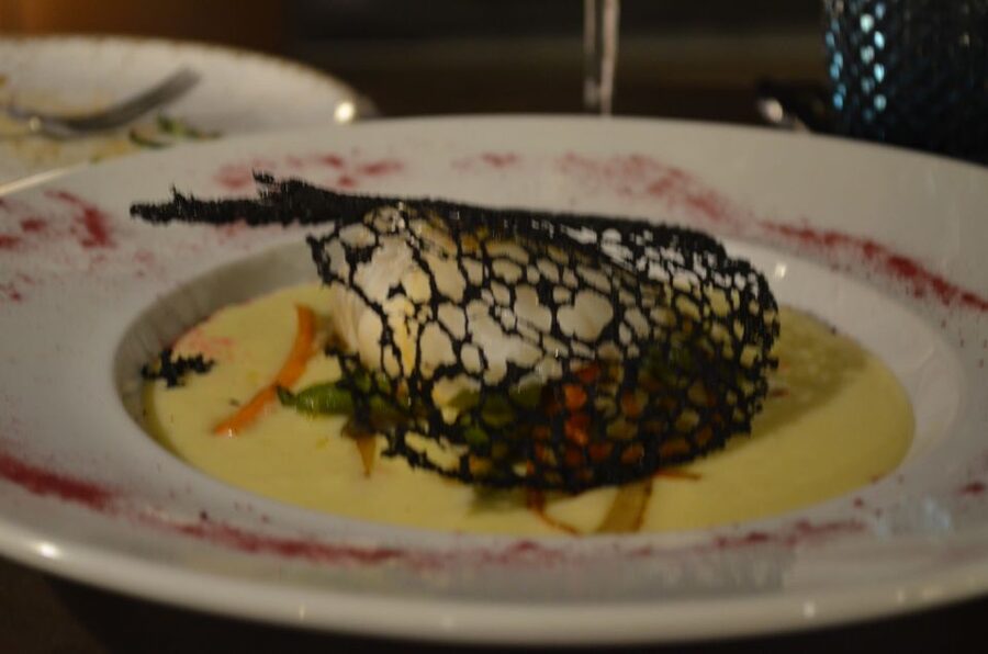 Seville: Flamenco Show & Roof Dinner with Cathedral Views - The 21:30 dinner at Hotel Abba Sevilla