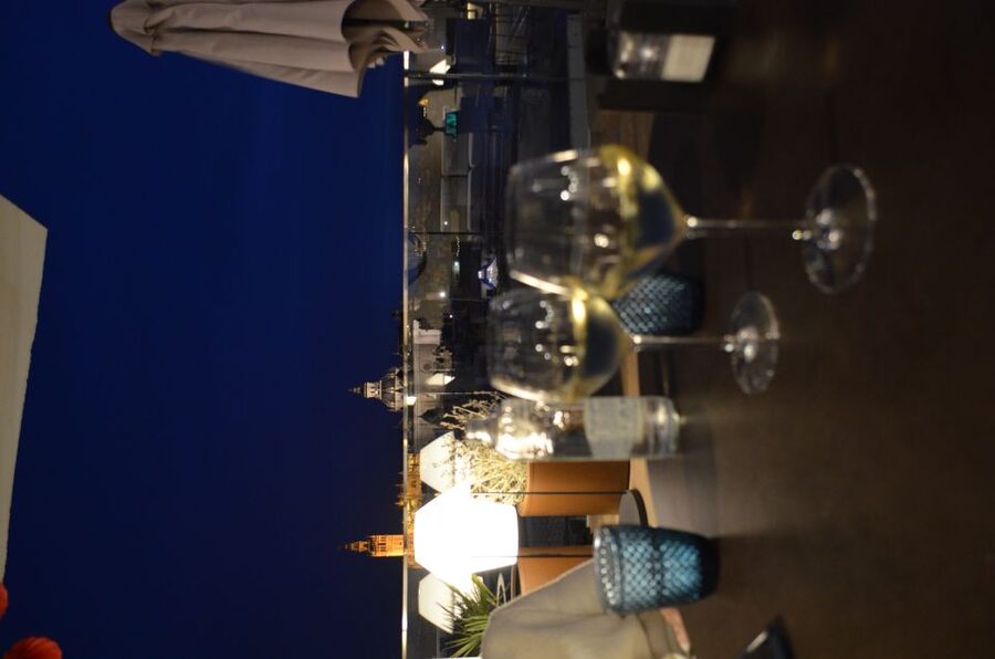 Seville: Flamenco Show & Roof Dinner with Cathedral Views - Why the flamenco works for first-timers