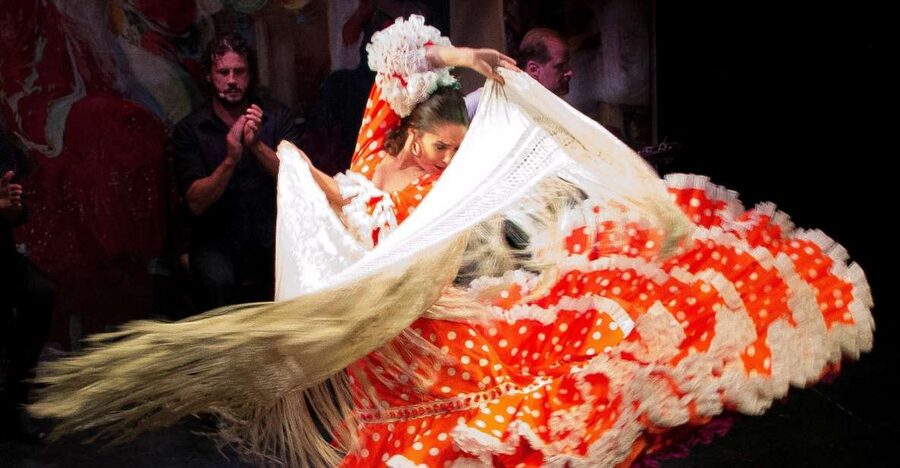 Seville: Live Flamenco Show at "Teatro Flamenco Triana" - Arriving at the theater and finding your seat