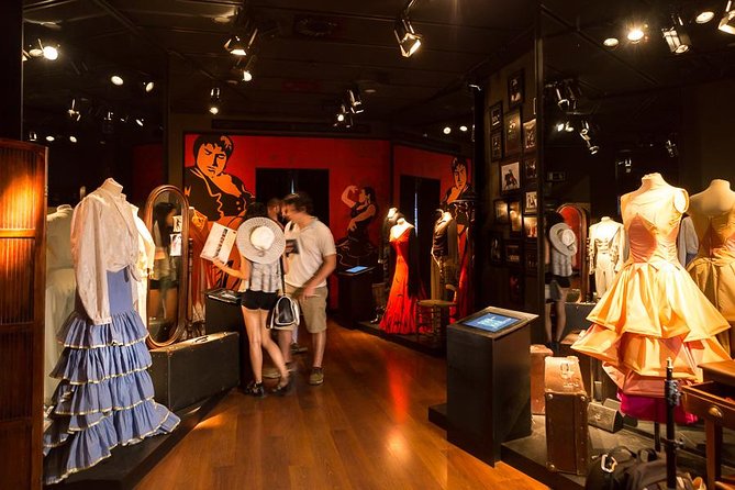 Seville: Puro Flamenco Show - Museo del Baile Flamenco - Why the small venue makes a difference