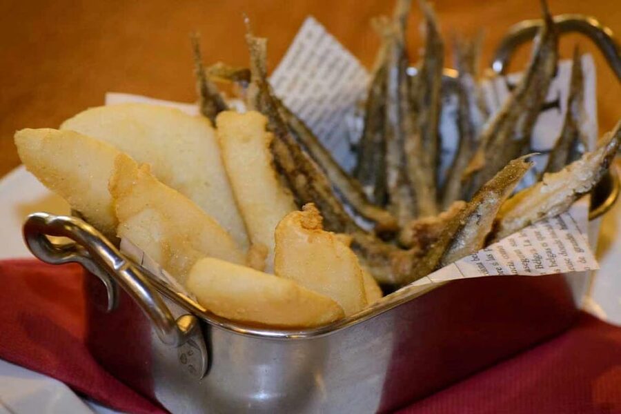 Seville: Tapas Dinner and Flamenco Show - Key points to know