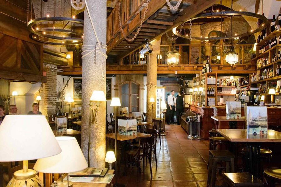 Seville: Tapas Dinner and Flamenco Show - What makes this flamenco show worth your evening