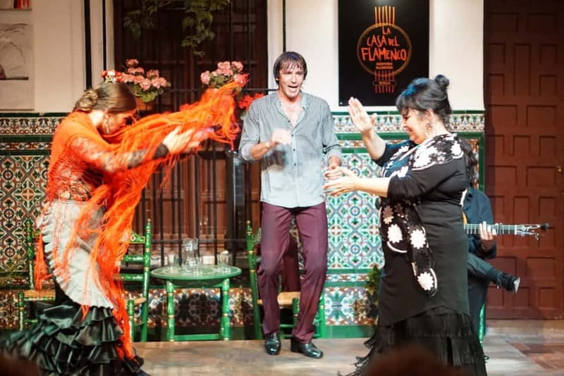 Seville: Tapas Walking Tour with Traditional Flamenco Show - Understanding flamenco before the lights go down