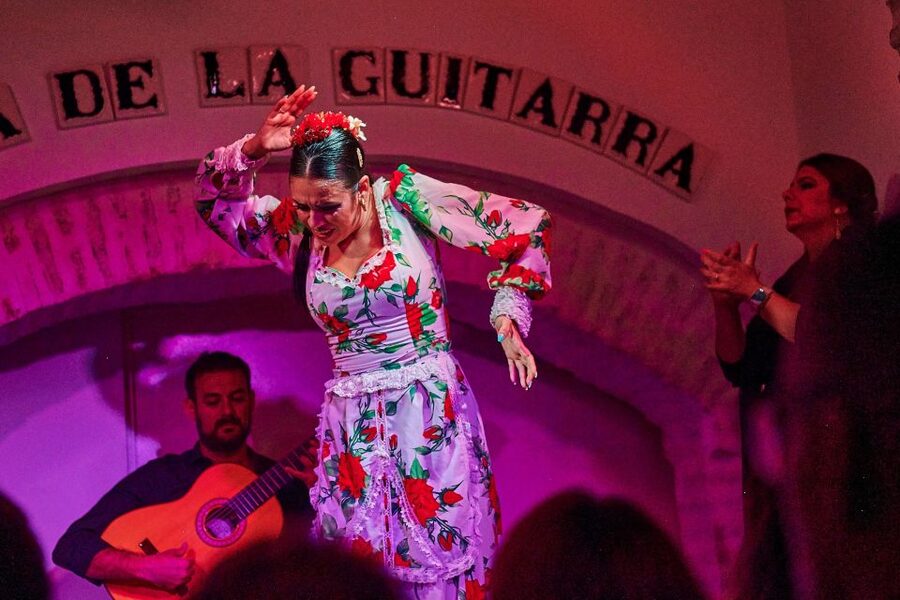 Seville: Ticket to Flamenco Show at La Casa de la Guitarra - Seating, sound, and the small-room tradeoff