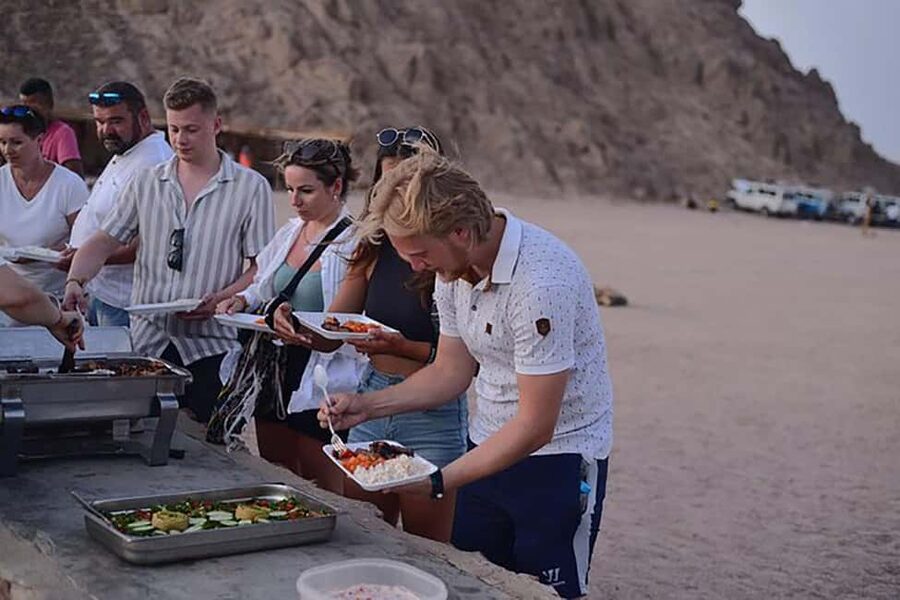 Sharm El-Sheikh: Camel Riding, Stargazing, BBQ Dinner & Show - Fire, folk dancing, and a touch of show business
