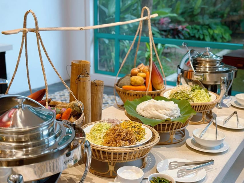 Siem Reap: Apsara Dance Show and Dinner with Hotel Pickup - What the one-hour performance feels like