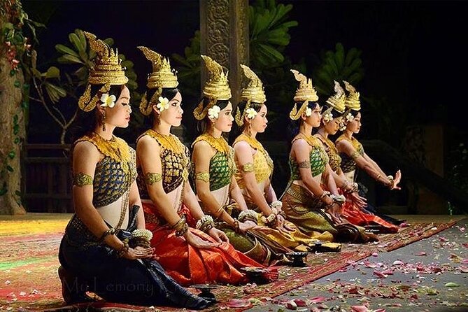 Siem Reap: Apsara Dance Show & Dinner with Tuk-Tuk Transfers - The Apsara performance, five sets of graceful movement