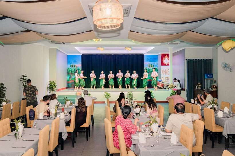 Siem Reap: Dinner and Traditional Show with Hotel Transfer - Is $18 good value?