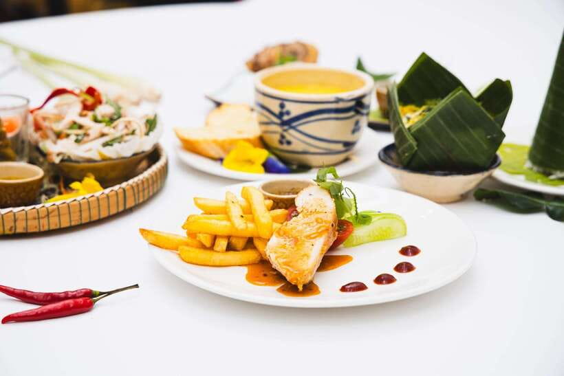 Siem Reap: Dinner and Traditional Show with Hotel Transfer - Who will enjoy this evening most