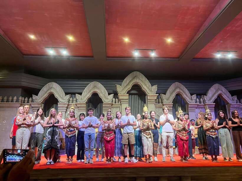 Siem Reap: Dinner Show Apsara Dance Round Pick-up included - Booking, cancellation, and useful planning notes