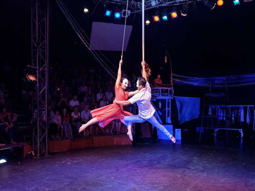 Siem Reap: Phare, Cambodian Circus with Tuk-Tuk Transfers - Arriving at the Phare venue