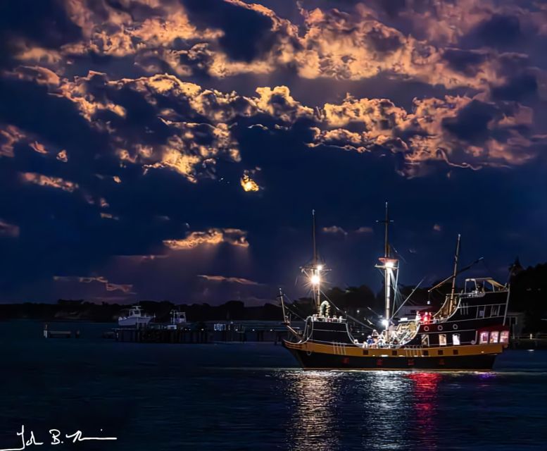 St. Augustine: The Black Raven Rum Runners Pirate Show (21+) - Boarding the Black Raven and Finding Your Spot